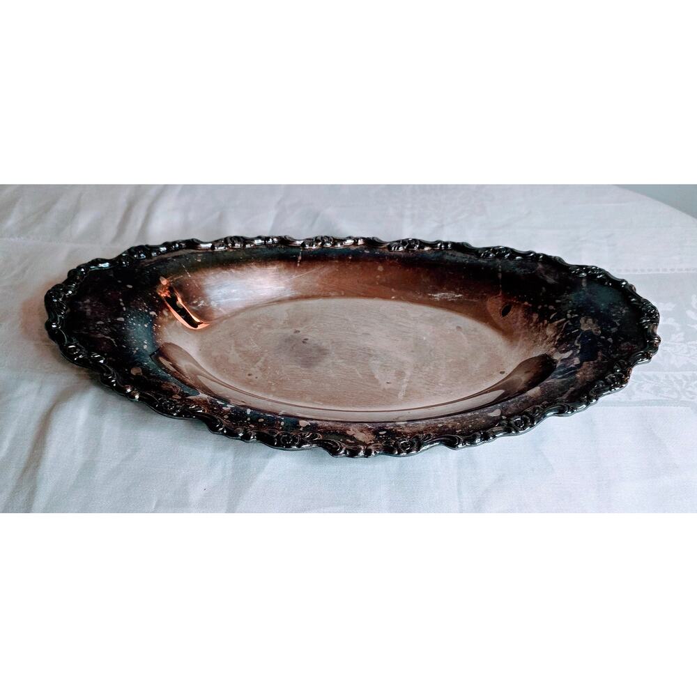 Vtg. Wm. A. Rogers Tarnished Silver Plate Oval Platter Ornate Edge 13 1/2"x 7"